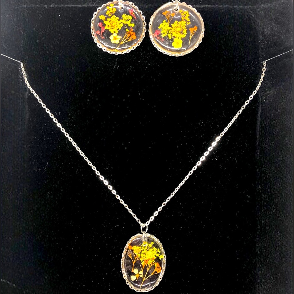 Handmade Earrings & Necklace Set Dried Floral Inlay Silver-tone Chain NE…